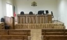 Осъдиха двама, крали от складове на петролна база