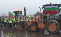 Преведоха първите суми на протестиращите строители на стадиона в Шабла