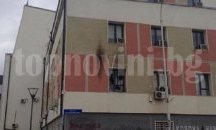 Косовски анализатори предупреждават, че Харадинай се намира между чука и наковалнята