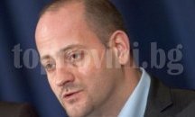 Радан Кънев ще отговаря на въпроси на русенци в Гранд хотел "Рига"