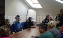 Неграмотни младежи над 16 години тръгват на училище