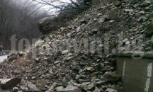 Свикаха кризисен щаб заради активизирало се свлачище в Кюстендилско