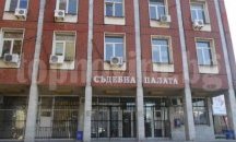 Затворник нападна с лопата свой познат в Плевен
