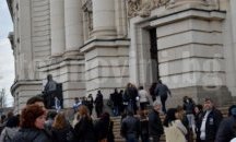 СУ отрече да ограничава преподавателите в контактите с медии
