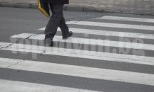 Възрастен мъж ударен от мотор на пешеходна пътека