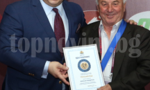 Министър Кралев връчи почетен знак "Венец на победителя" на Георги Мърков на церемония в Русе