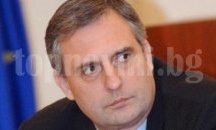 1500 непридружени деца идват в България за тримесечие, заяви Калфин (обновена)