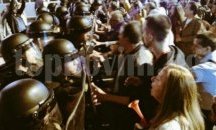 Протести в Скопие, пострадали журналисти и ранени демонстранти