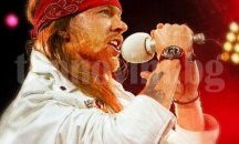 Аксел Роуз от Guns N'Roses става вокалист на АС/DC