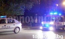 Лека кола премаза жена на пешеходна пътека в Плевен