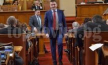 Депутатите развързаха ръцете на Горанов да изтегли още 1 млрд. лв. за саниране