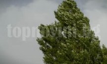 Бурен вятър в Сливен, скоростта му е над 24 метра в секунда