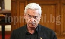 Сидеров призна хулиганство и нападение над полицай на летище Варна