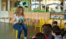 Родители четат приказки на децата в ЦДГ „Радост“ в Добрич