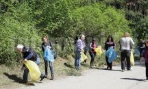 Почистиха паркове в Стара Загора по повод Деня на земята