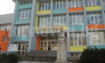 Благотворителна изложба в ОУ "Любен Каравелов" в Русе