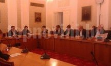 След кавги, правната комисия одобри допълнителния си доклад