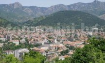 Разпродават 13 общински имота