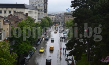 Главната улица във Велико Търново остава двупосочна до края на юни