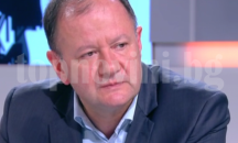 Правителството е в силна турбуленция, според Михаил Миков