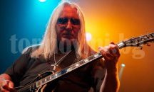 Мик Бокс от Uriah Heep: Сега пак се връщаме и ще е пак толкова фантастично