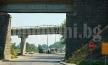 Теч на киселина от автоцистерна в района на ГКПП Дунав мост, разливът е обработен