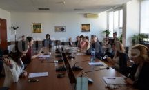 12 остават в битката за шеф на БНР