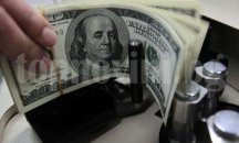 Съдят пловдивчани, превели с фалшиви документи 1 млн. долара в чужбина
