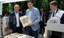 Тениските "ЗАЕДНО" – хит сред посетителите на Първия Народен събор в Пловдив