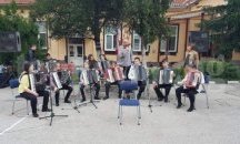 Ученици от Музикалното училище гостуваха в НУ "Христо Ботев"