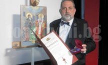 Веселина Милушева е новият носител на наградата "Никола Икономов"