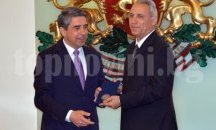 Христо Стоичков получи Почетния знак на президента (снимки)