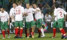Грандиозно шоу, отборът на Стоичков победи световните звезди с 4:1