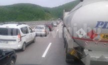 Катастрофа предизвика тапа на "Хемус", опашки на Калотина и Кулата