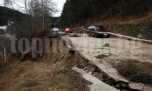 Свлачище пълзи към гоцеделчевско село