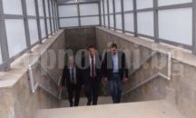 Режат лентата на подлез под жп линията в „Горна баня“