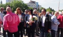 Активът на БСП с цветя за Димитър Благоев-Дядото