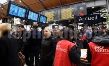 Франция парализирана от транспортна стачка за седмица