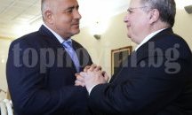 Премиерът се срещна с гръцкия външен министър