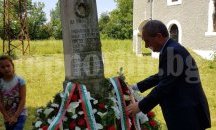 Кметът на Търговище поднесе венец пред войнишкия паметник в село Дългач