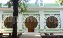 Малчугани ще рисуват стъклената фасада на музея в Добрич