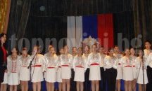 Детски хор "Дружна песен" на сливенска сцена за 1 юни