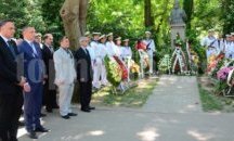 Почитаме Ботев и загиналите за свободата на България