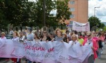 Стотици подкрепиха в поход жените с рак на гърдата