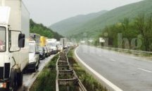 Спират камионите от 16 часа