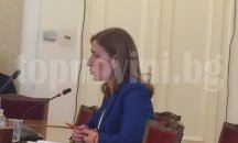 Ангелкова безсилна пред сергиите с гащи и чорапи в Слънчев бряг