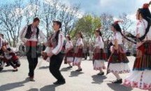 Във Варна организират най-дългото училищно хоро