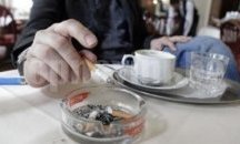 Обмислят по-тежки мерки срещу пушене на закрито