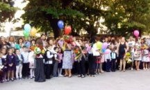 Около 46 000 първокласници ще получат еднократна помощ от 250 лв.