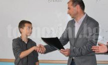 Предлагат за награда бургаски ученици, предотвратили телефонна измама